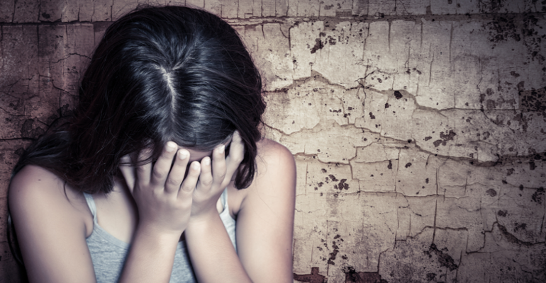 Niños abusados sexualmente reciben además maltrato físico.